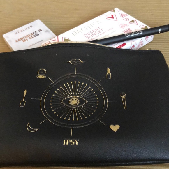 Ipsy Makeup Bundle, blusher, bronzer, highlighter, eyeliner - Picture 3 of 8